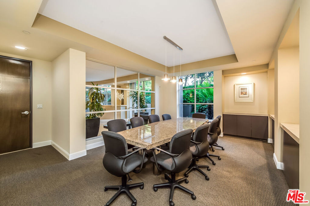 1521 Greenfield Avenue - Photo 10