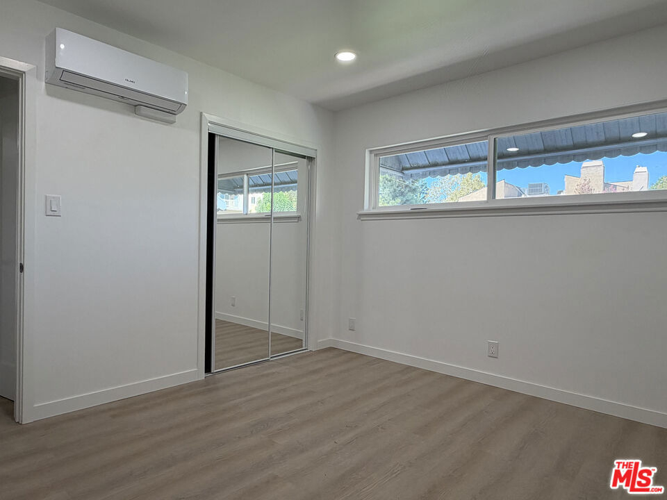 11500 Riverside Drive - Photo 6