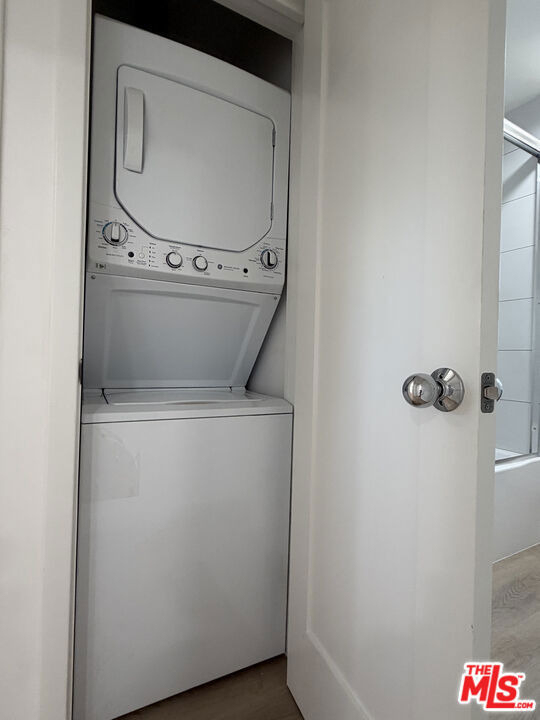 11500 Riverside Drive - Photo 12