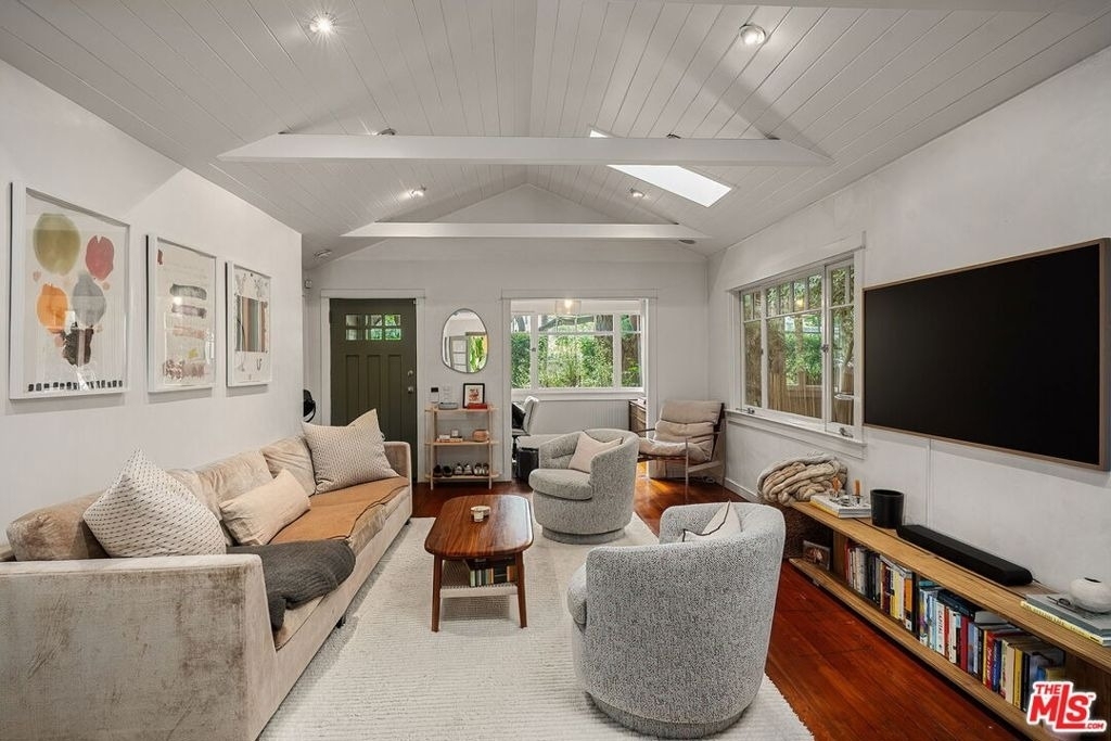 935 Palms Boulevard - Photo 10