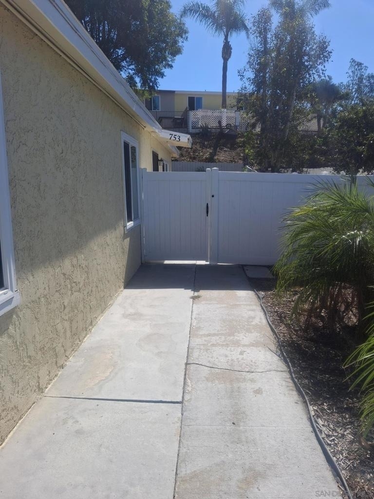 753 E. Indian Rock - Photo 1