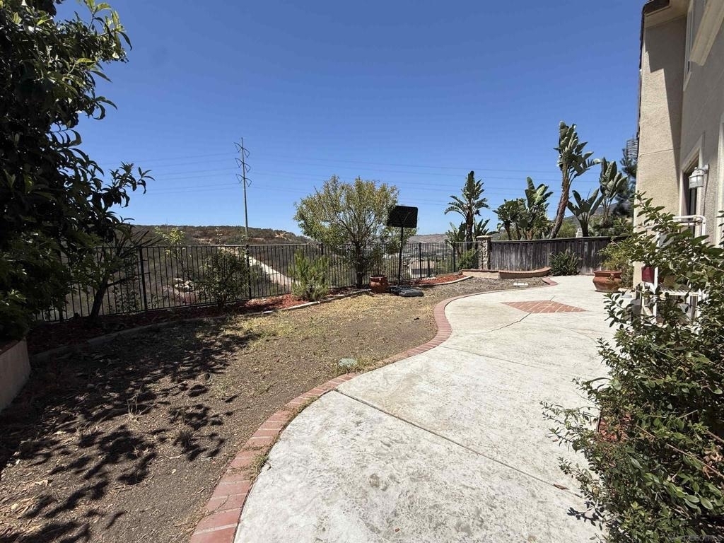2750 Dove Tail Dr - Photo 27