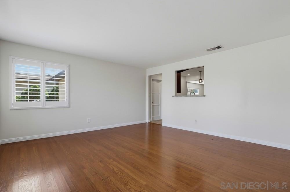 4044 Vista Grande Dr. - Photo 2