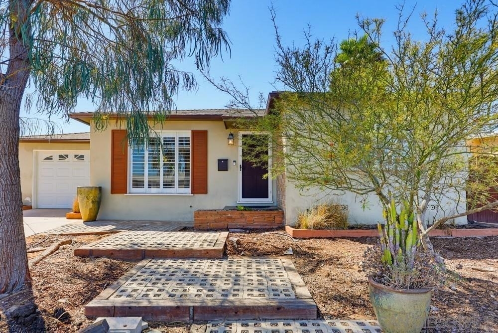 4044 Vista Grande Dr. - Photo 0