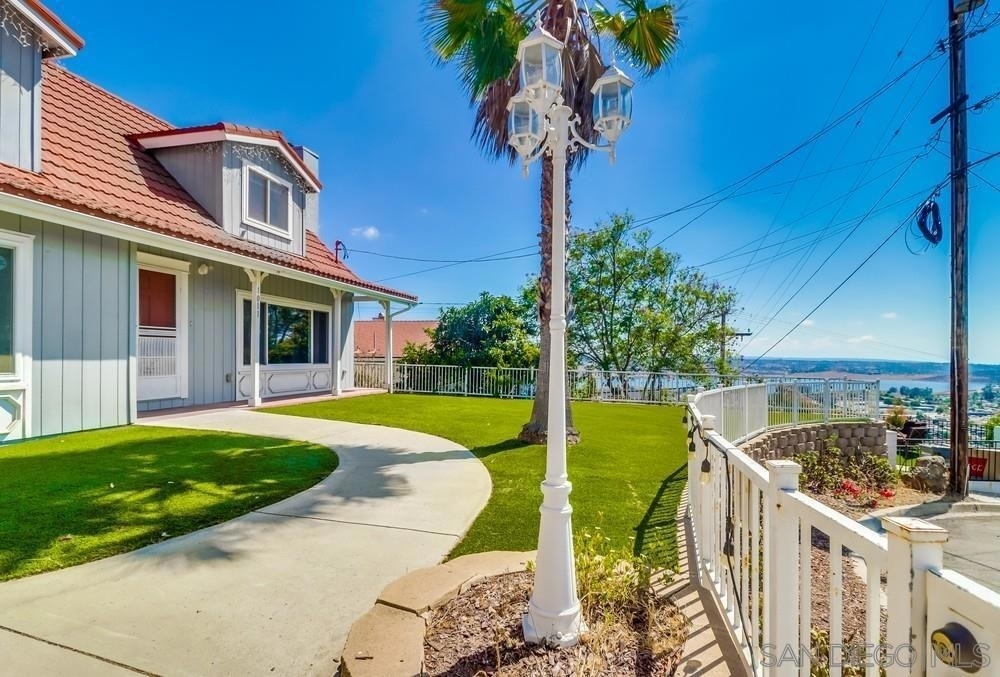 1011 La Mesa Ave - Photo 4