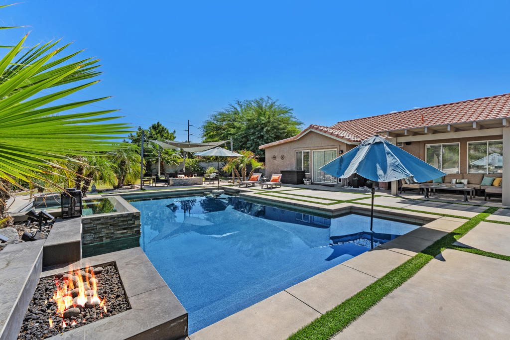 78930 Sonesta Way - Photo 0