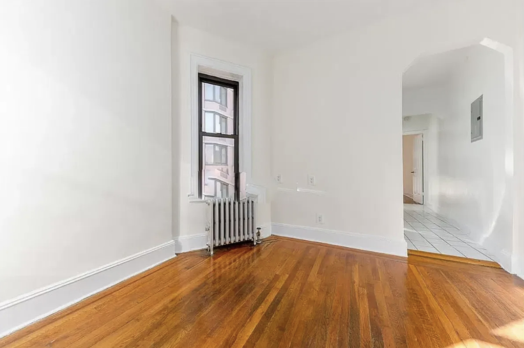  East 38th Street - Photo 1