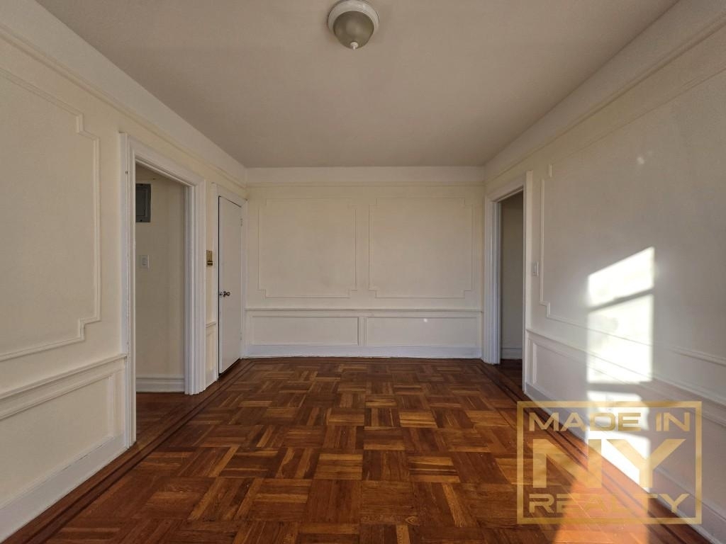 121-06 109th Ave - Photo 3