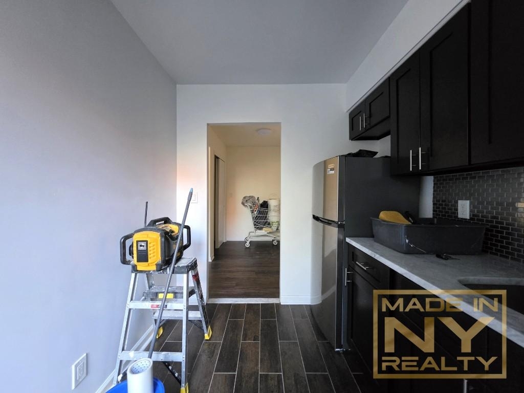 189-14 Crocheron Ave - Photo 1