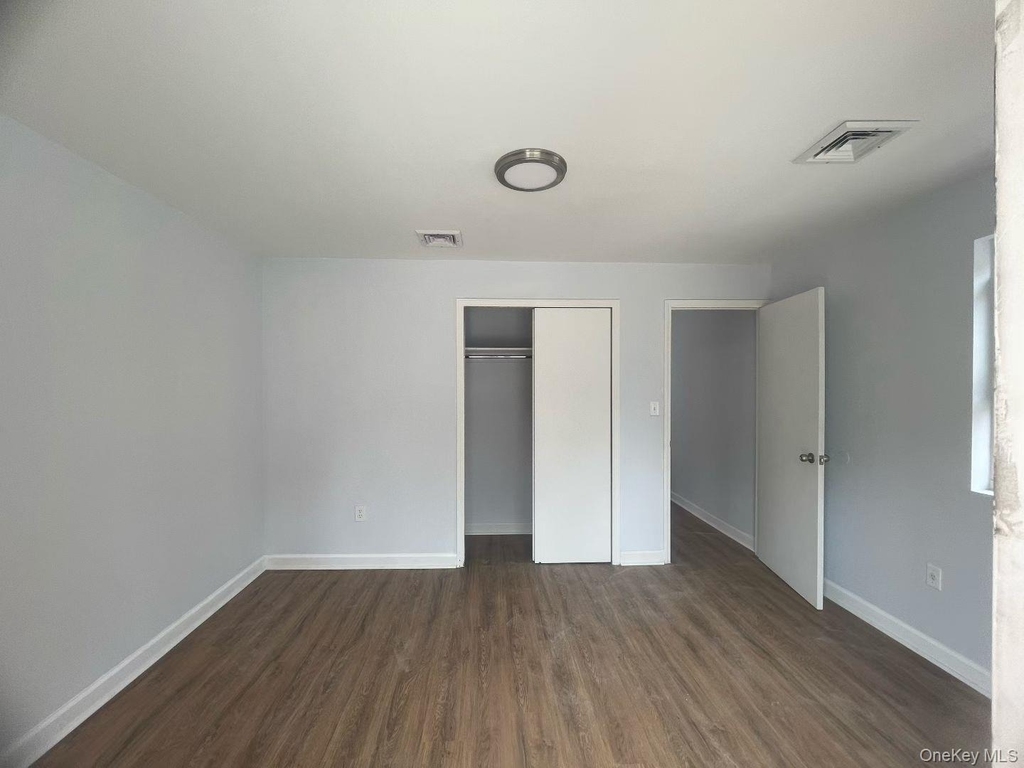 14916 Barclay Avenue - Photo 5