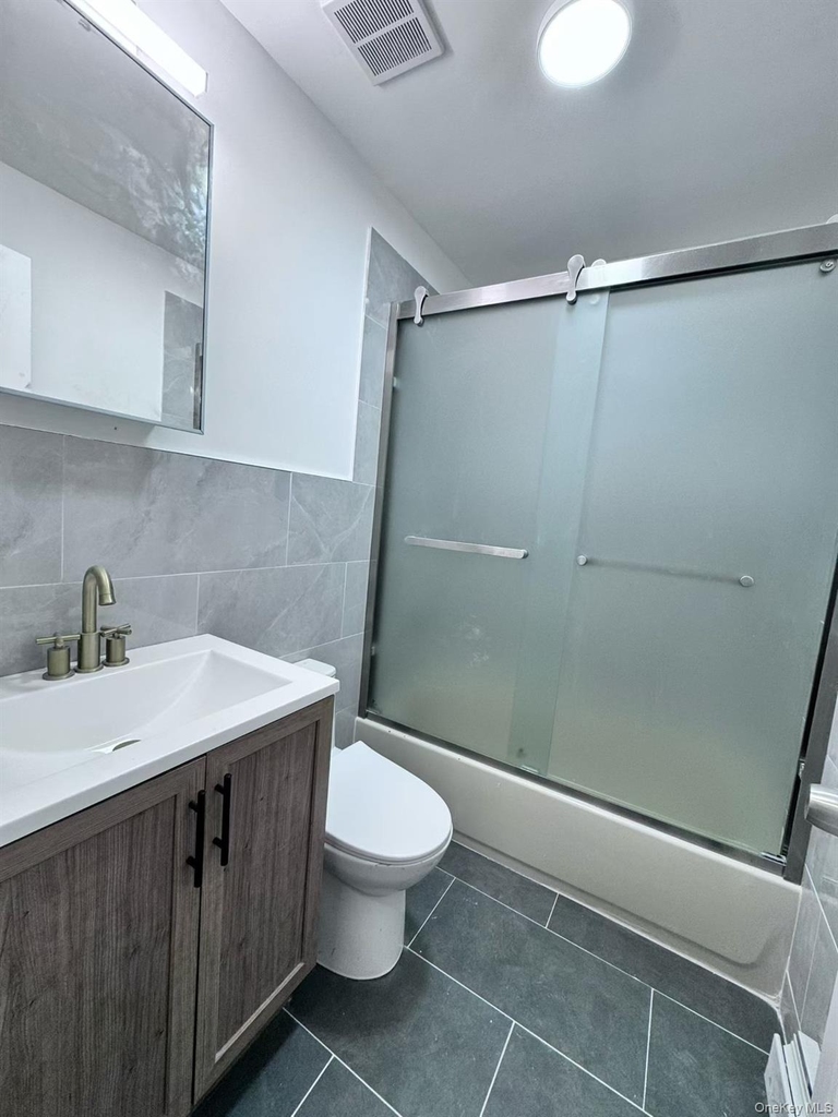 4521 Robinson Street - Photo 1