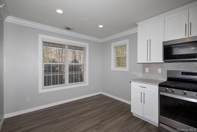 300 Village Green Drive - Photo 3