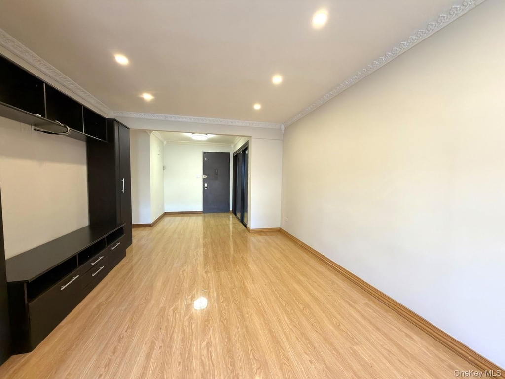 8336 Beverly Road - Photo 5