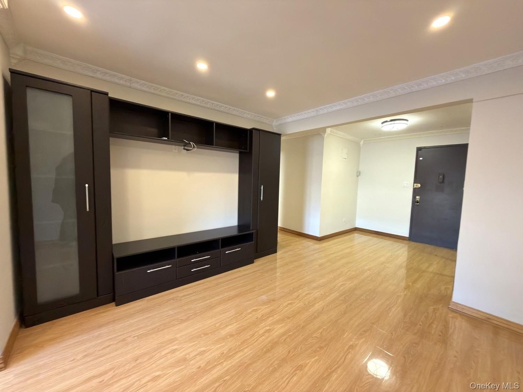 8336 Beverly Road - Photo 4