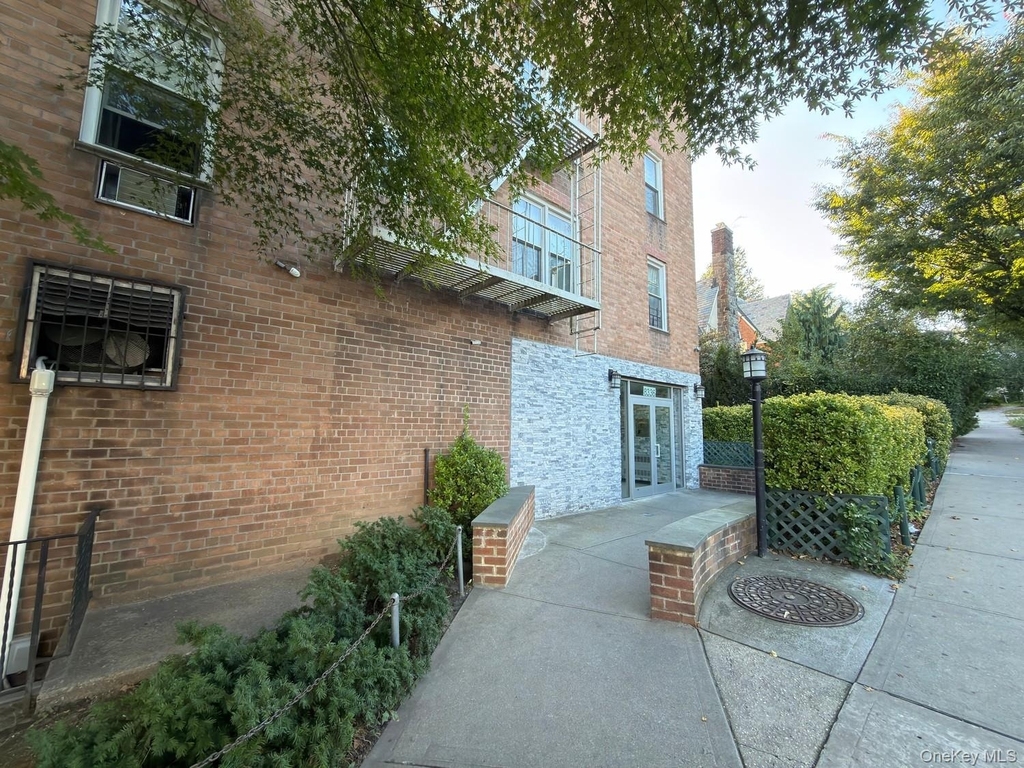 8336 Beverly Road - Photo 0