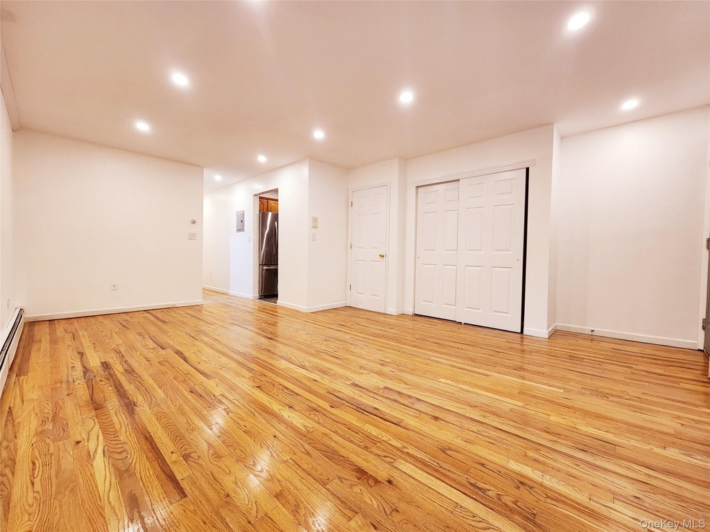 94-08 89 Avenue - Photo 6