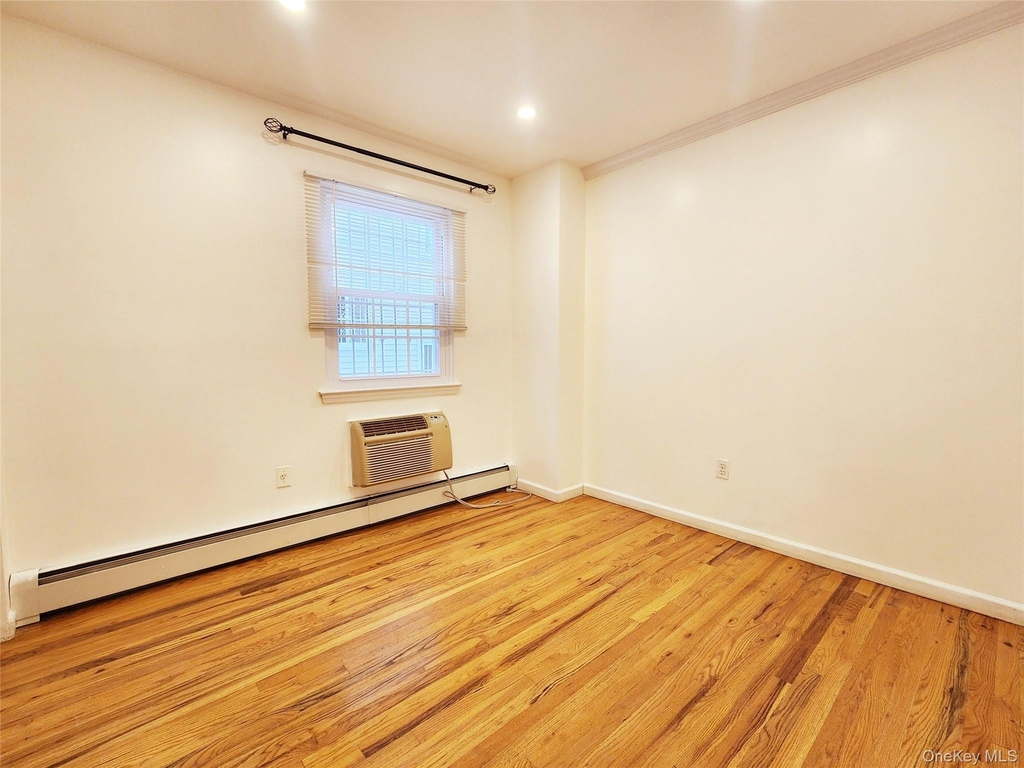94-08 89 Avenue - Photo 18