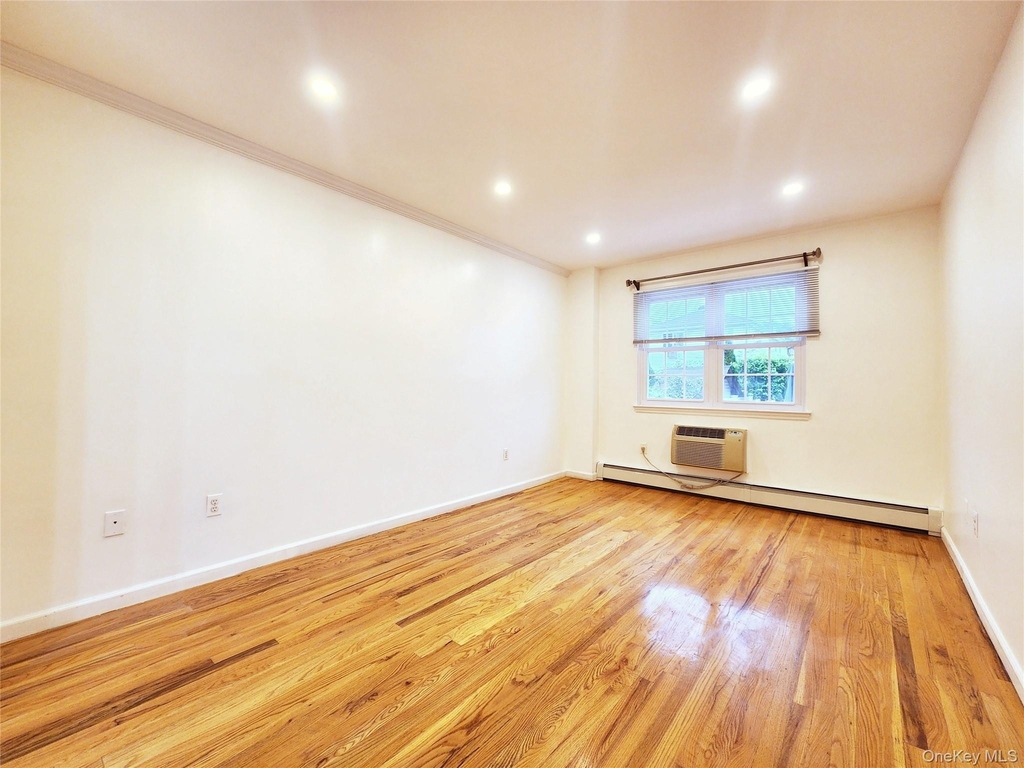 94-08 89 Avenue - Photo 17