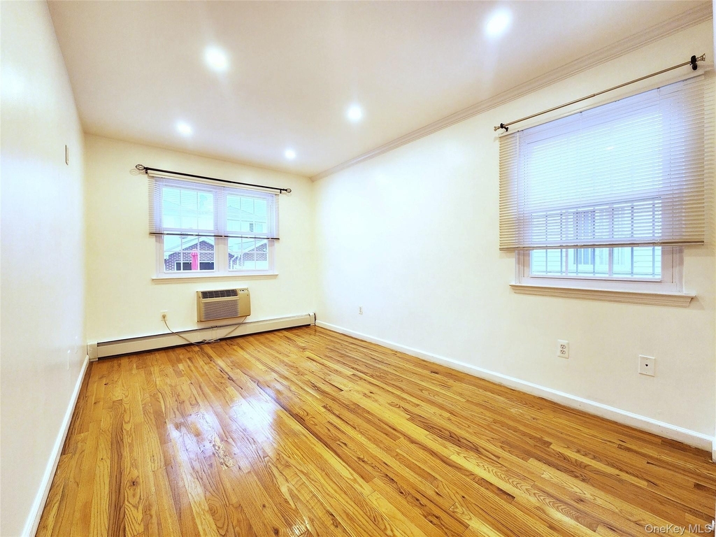 94-08 89 Avenue - Photo 16