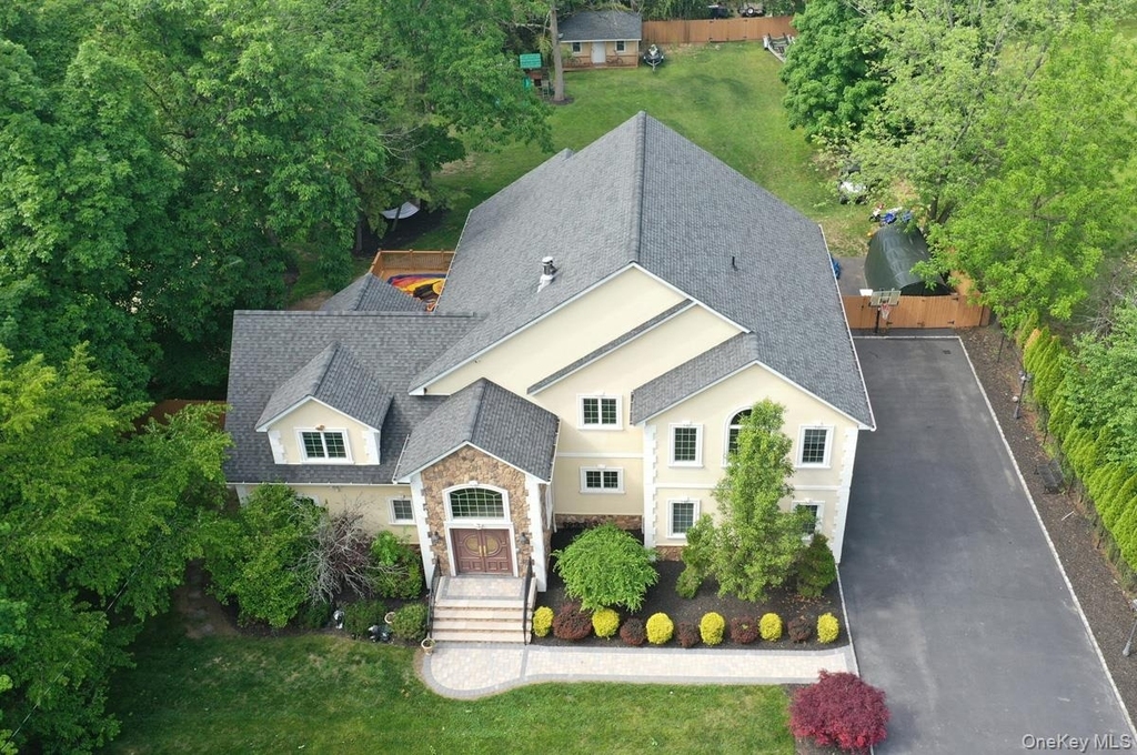 42 Willow Tree Road - Photo 1