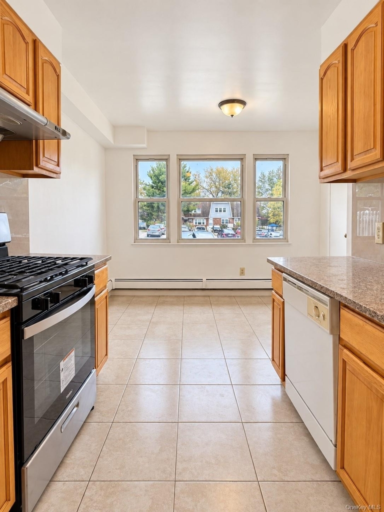 30 Chaucer Courts - Photo 4