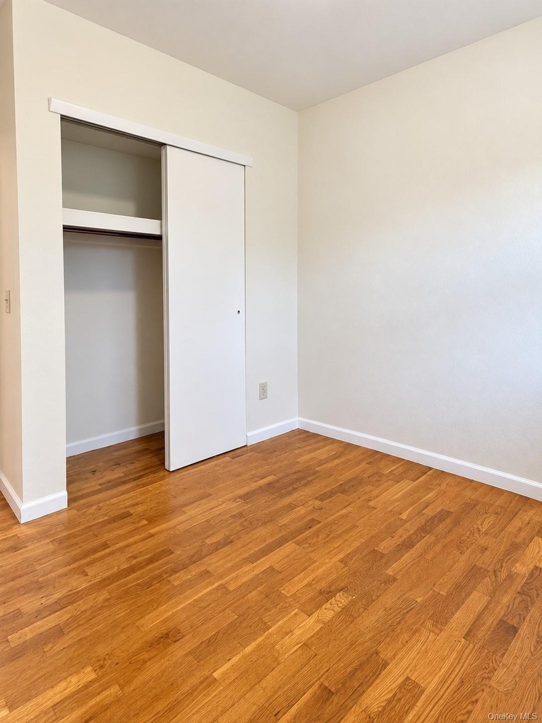30 Chaucer Courts - Photo 11