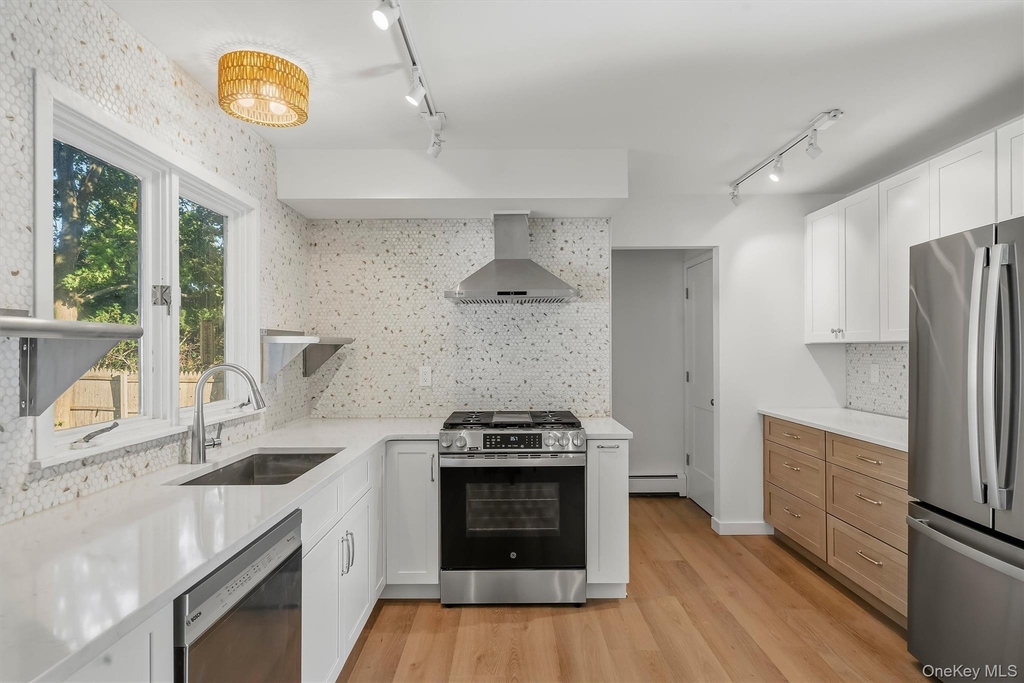 148 Charles Street - Photo 4