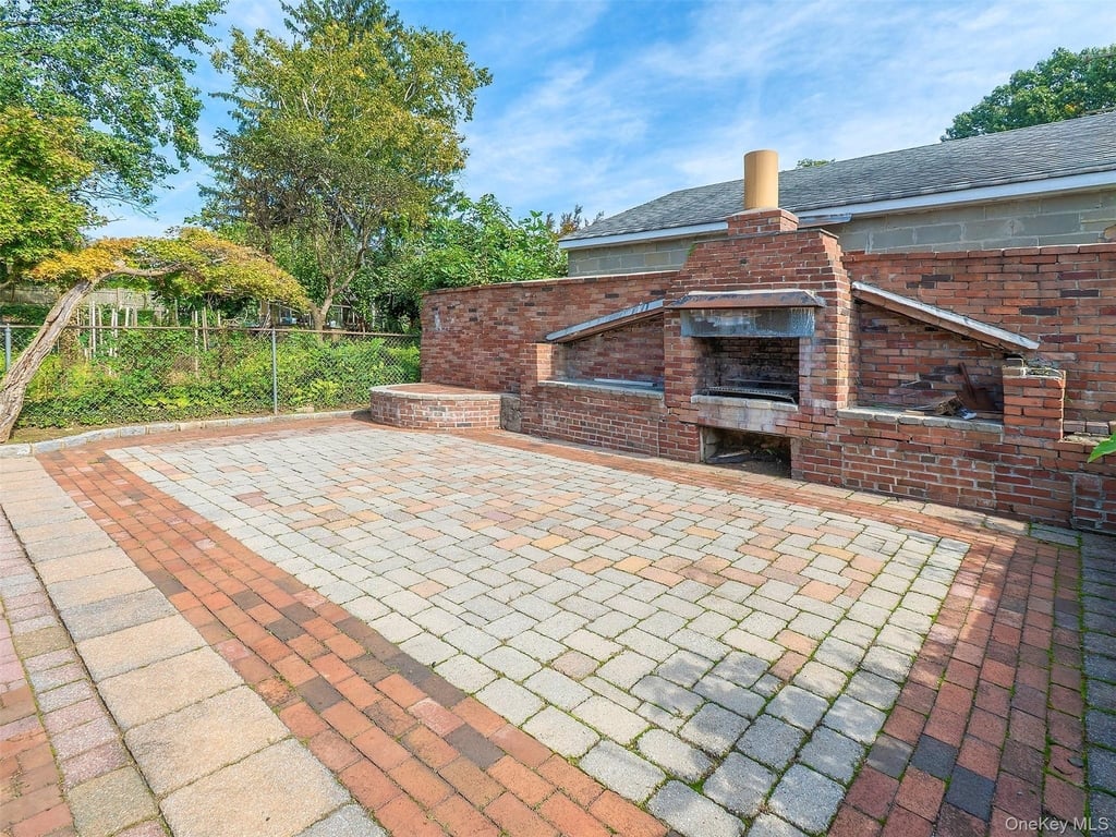 75 Frost Pond Road - Photo 12