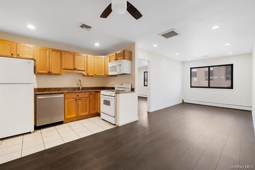 3 Charles Lane - Photo 19