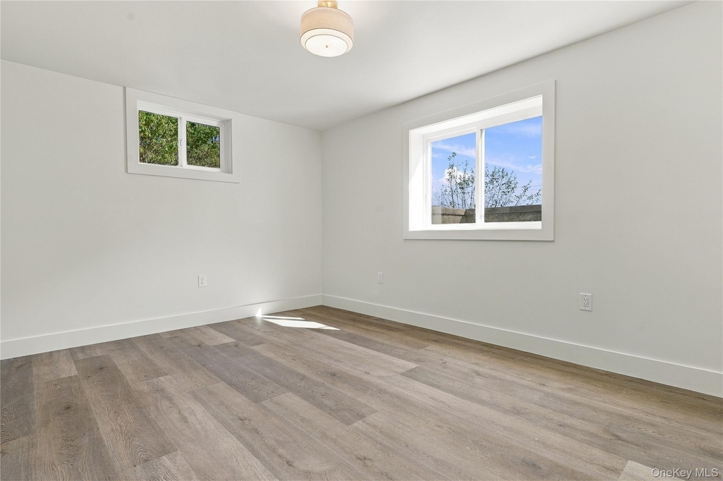 227 South Boulevard - Photo 11