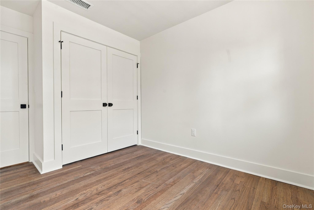 227 South Boulevard - Photo 8
