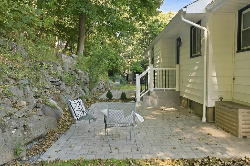 227 South Boulevard - Photo 15