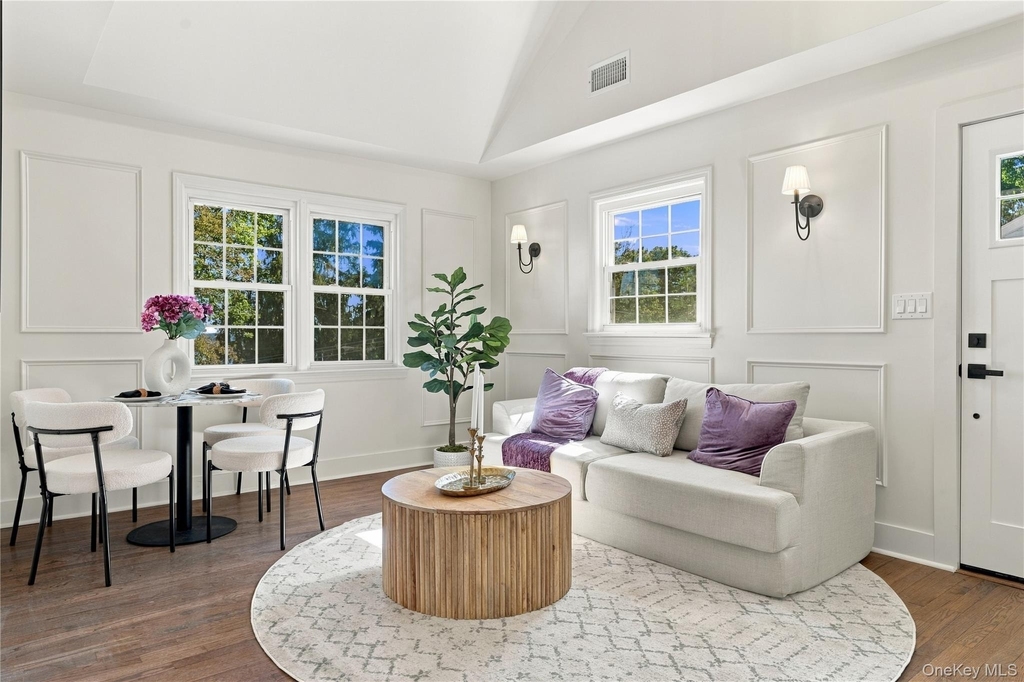 227 South Boulevard - Photo 1