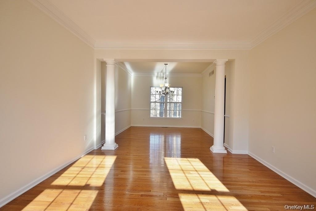615 Creekside Lane - Photo 2