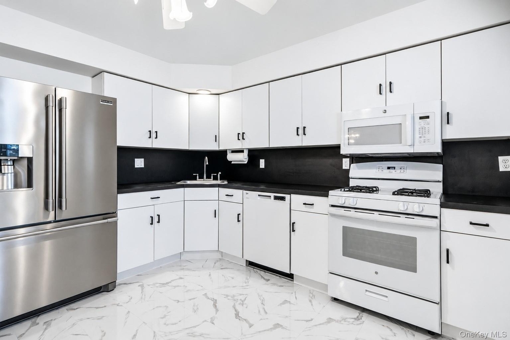 22 Ridgewood Drive - Photo 8