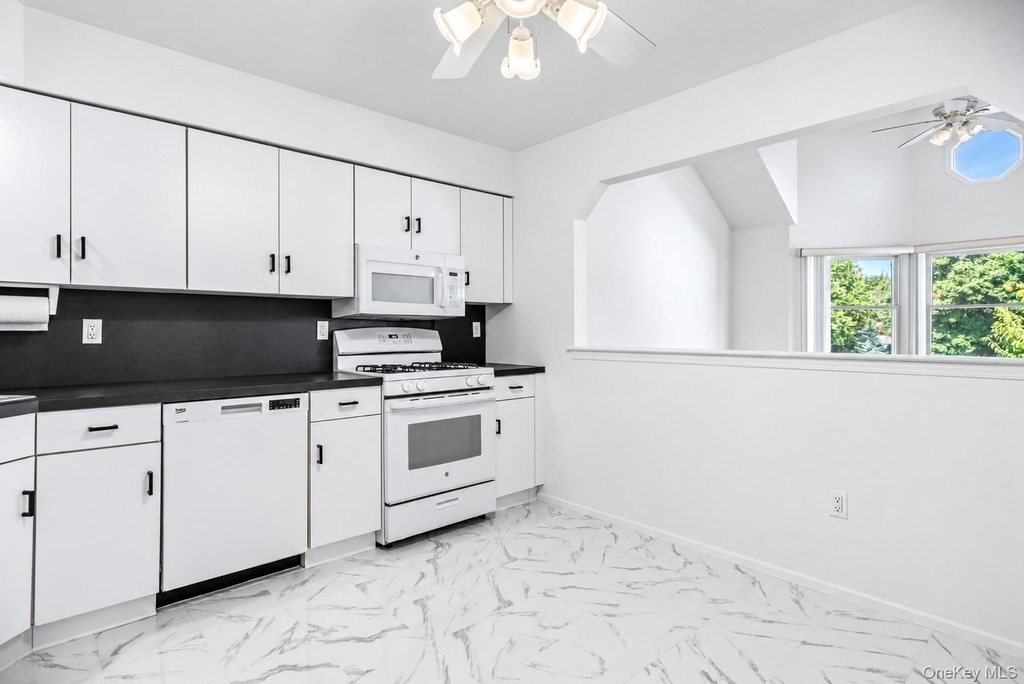 22 Ridgewood Drive - Photo 10