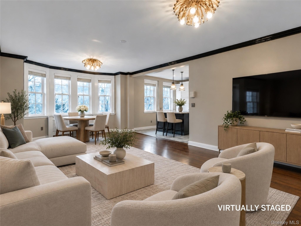 26 E Parkway - Photo 0