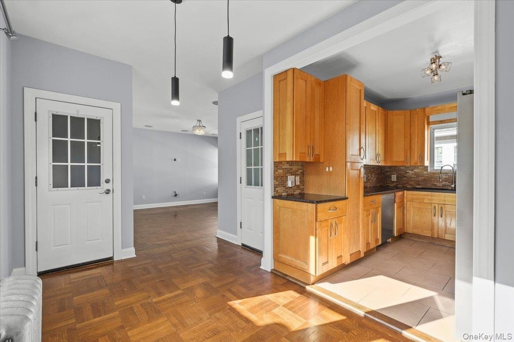 512 Sixth Avenue - Photo 3