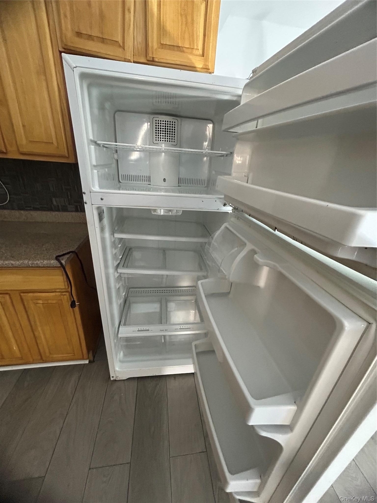 10713 Northern Boulevard - Photo 8