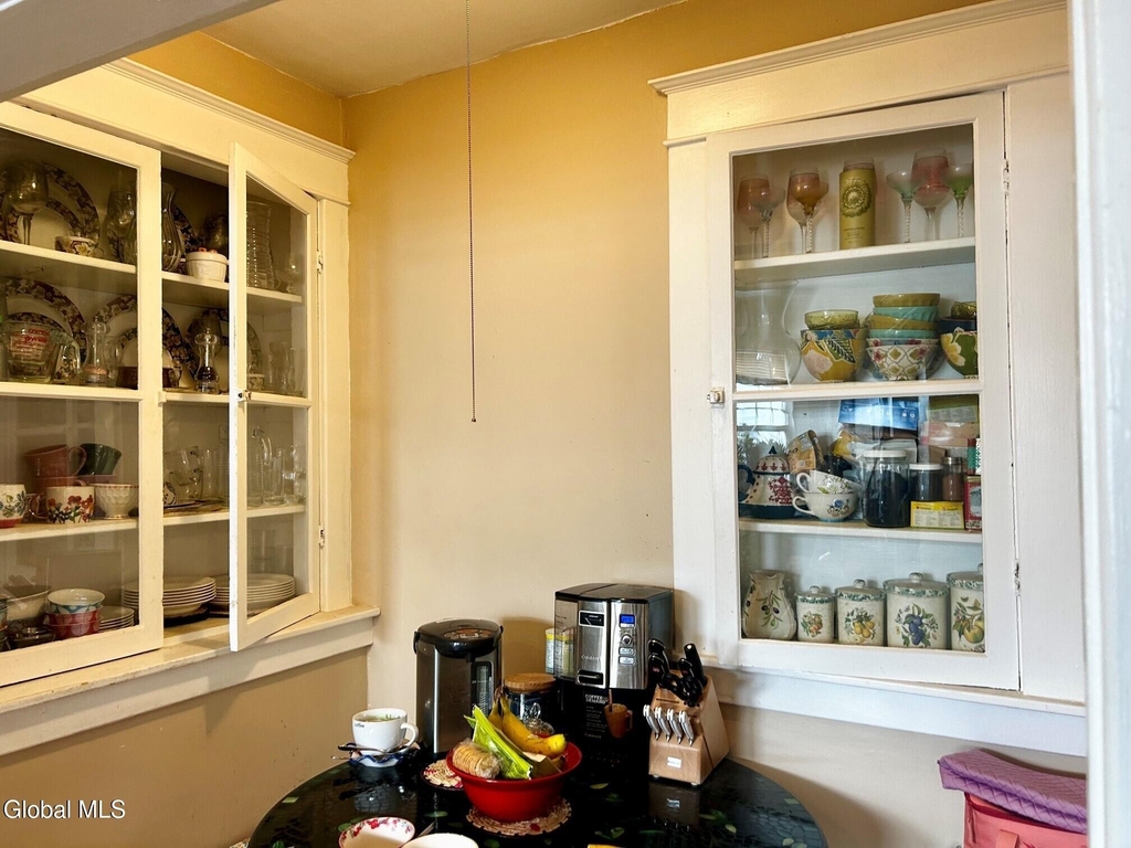 895 Park Avenue - Photo 14