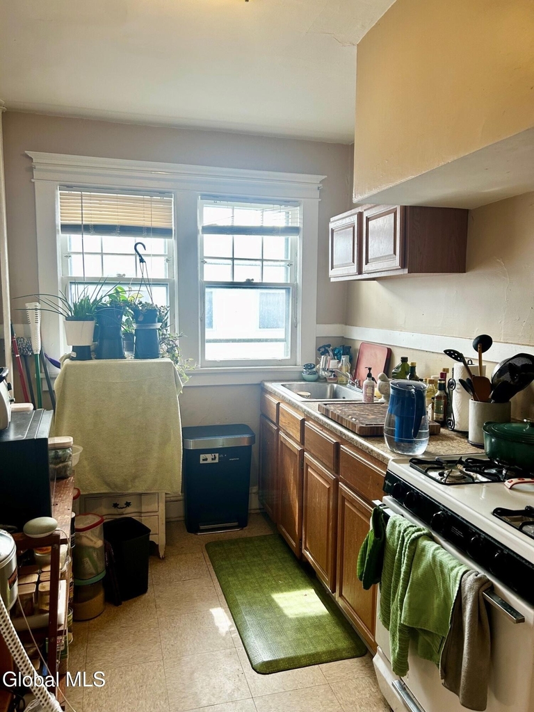 895 Park Avenue - Photo 11