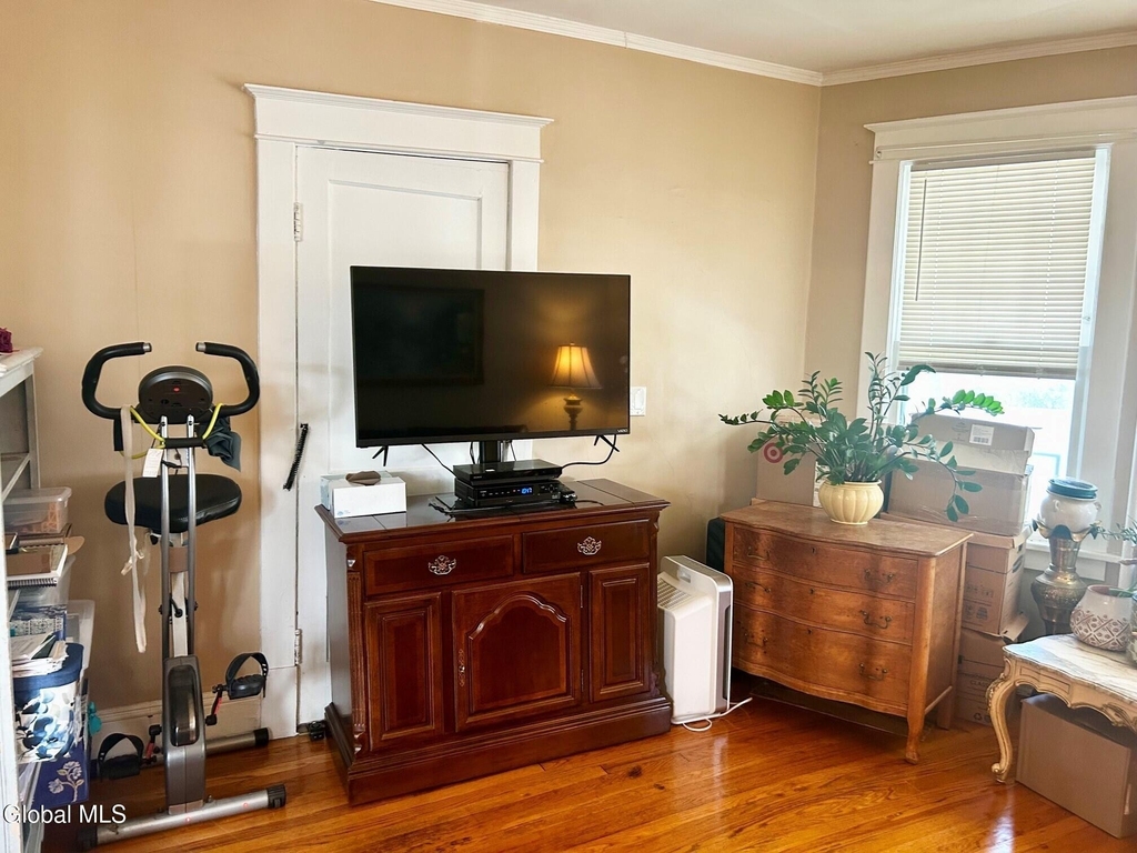 895 Park Avenue - Photo 4