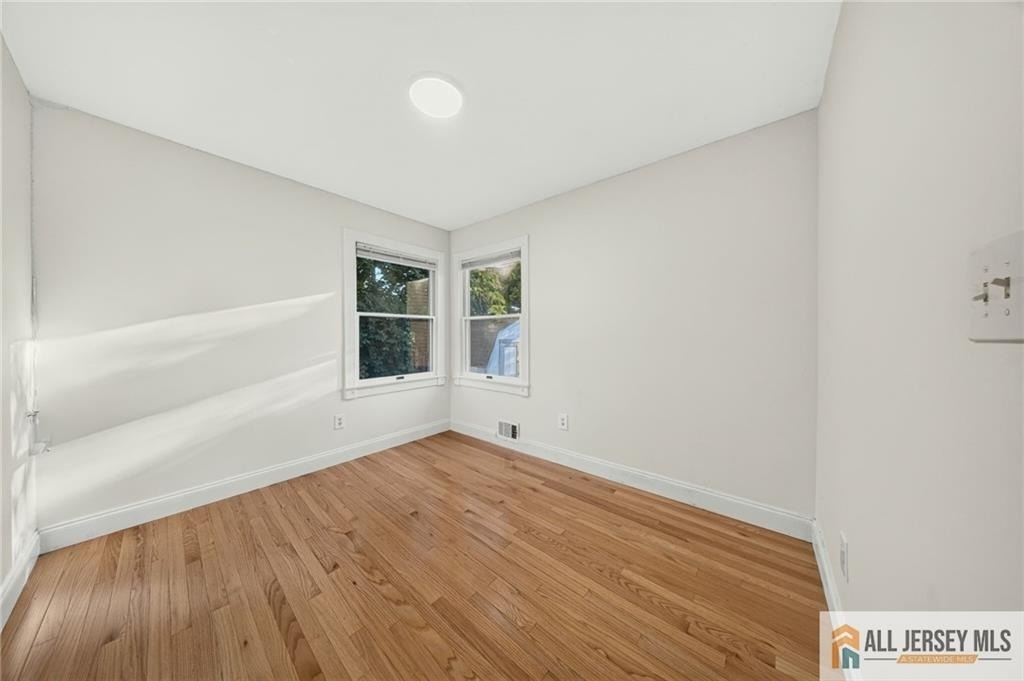 29 Windsor Drive - Photo 23