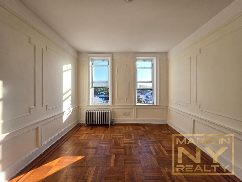 121-06 109th Avenue - Photo 2