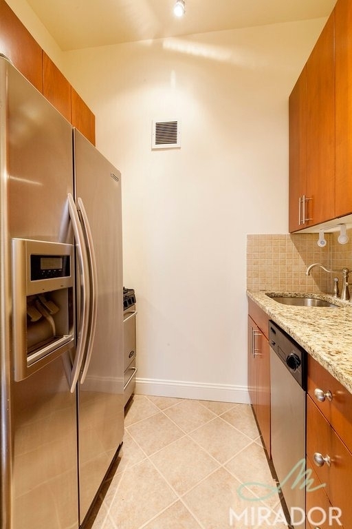 455 Park Avenue S - Photo 4