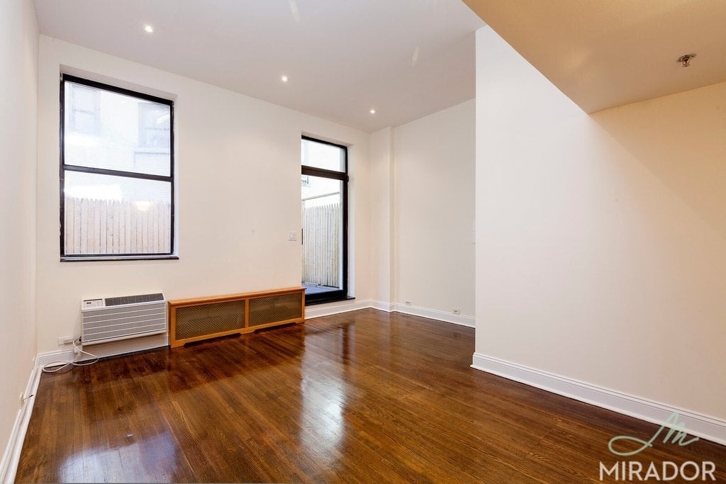 455 Park Avenue S - Photo 2