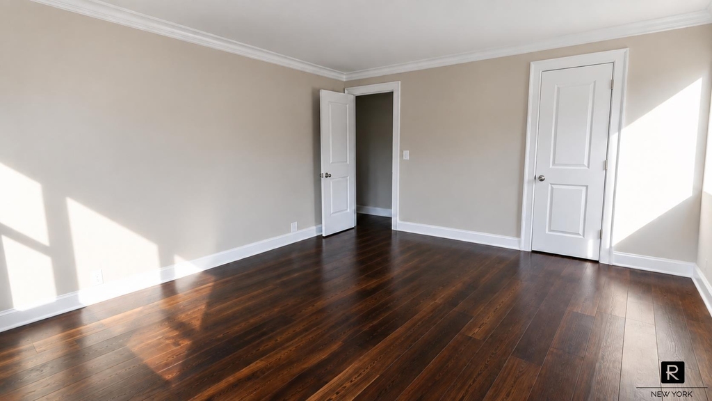 311 E 71st Street - Photo 11