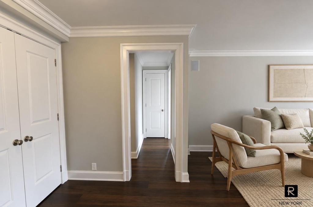 311 E 71st Street - Photo 4