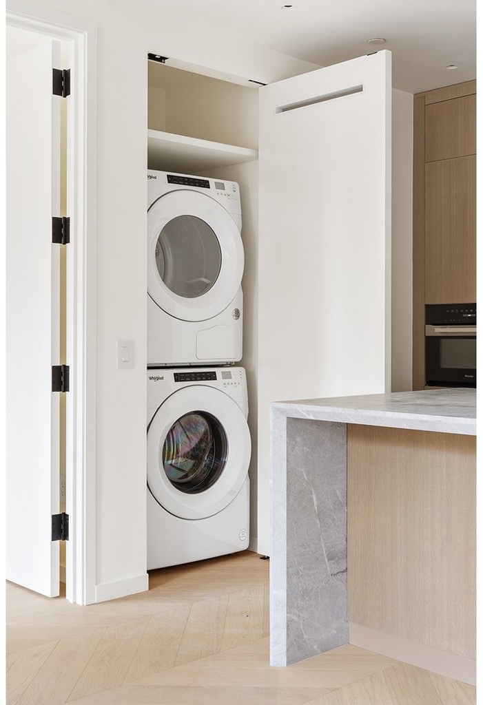64 University Place - Photo 6