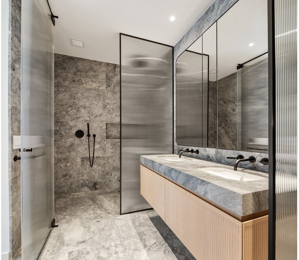 64 University Place - Photo 2